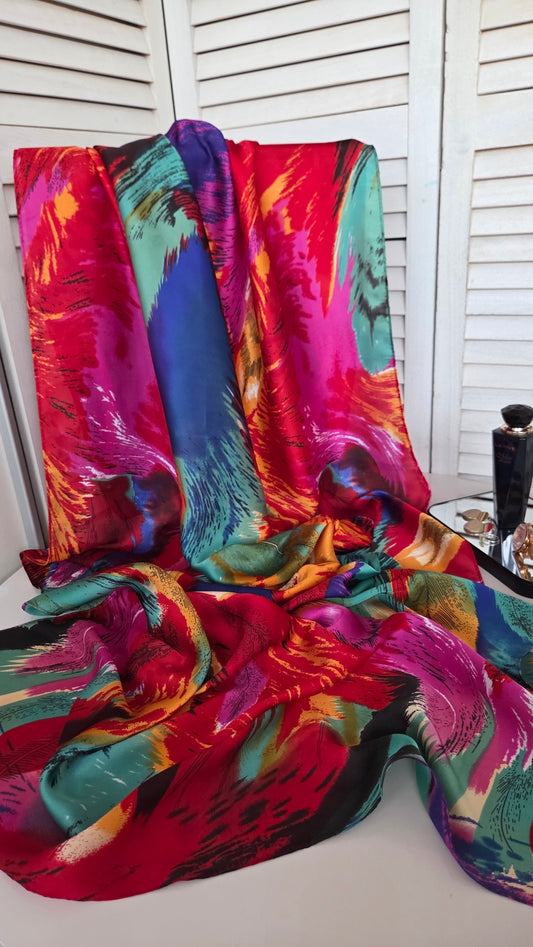 Elegantni svileni šal sa živopisnom bojom